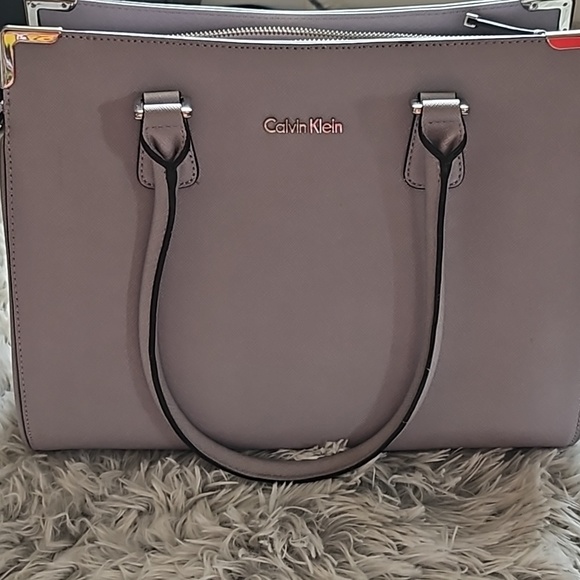 Purse - Picture 1 of 5